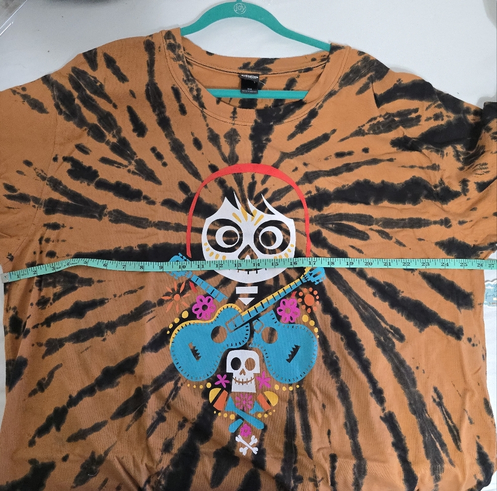 Disney Pixar Coco Brown Tie-Dye Miguel Skeleton Graphic Tee Plus Size 3/4 New - Picture 13 of 16